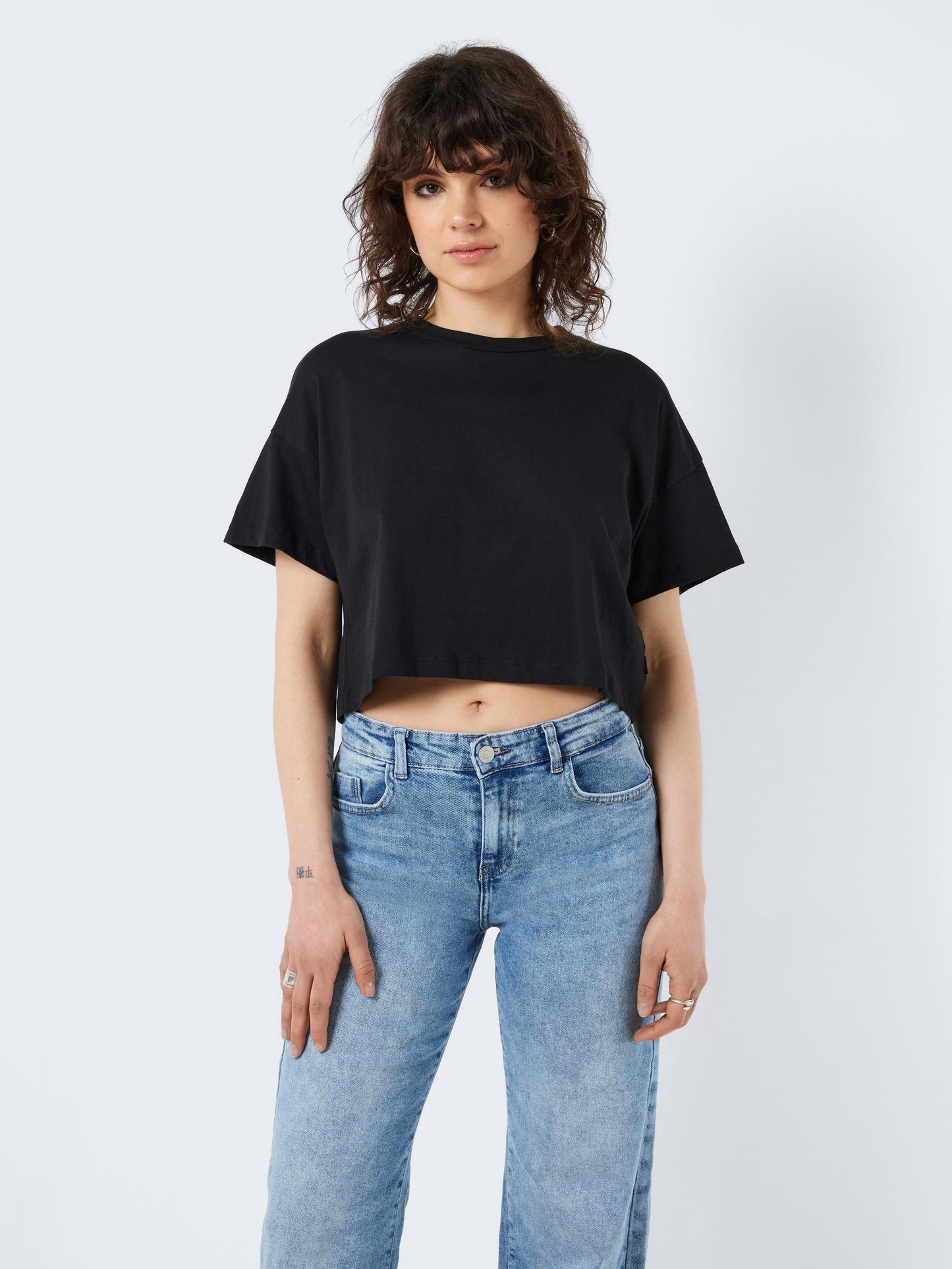 NMALENA S/S O-NECK SEMICROP TOP FWD NOOS T-paita
