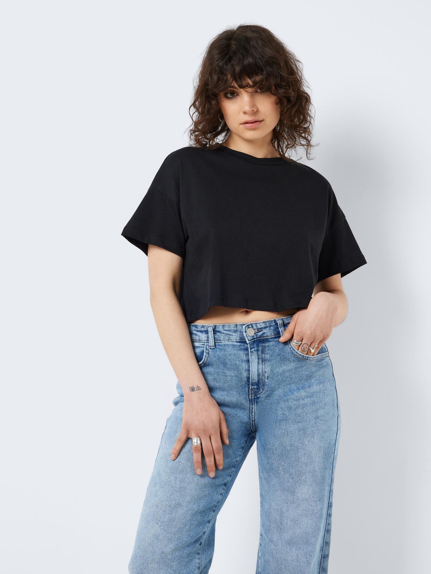 NMALENA S/S O-NECK SEMICROP TOP FWD NOOS T-paita