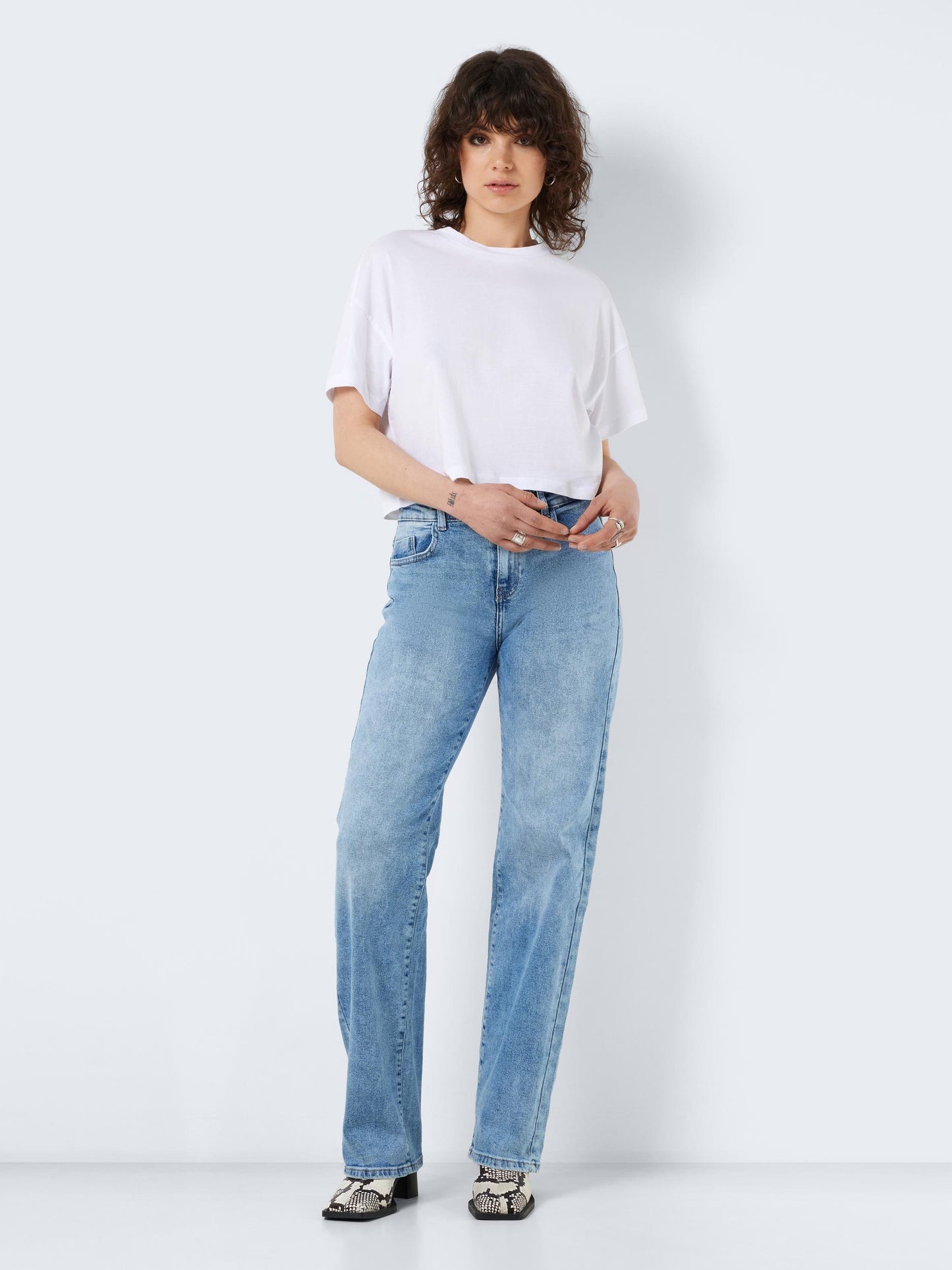 NMALENA S/S O-NECK SEMICROP TOP FWD NOOS T-paita