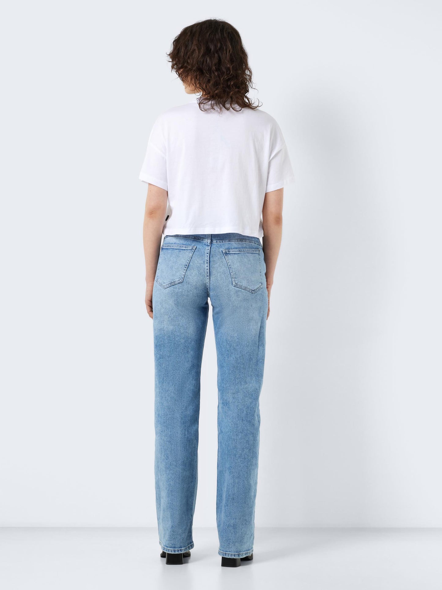 NMALENA S/S O-NECK SEMICROP TOP FWD NOOS T-paita