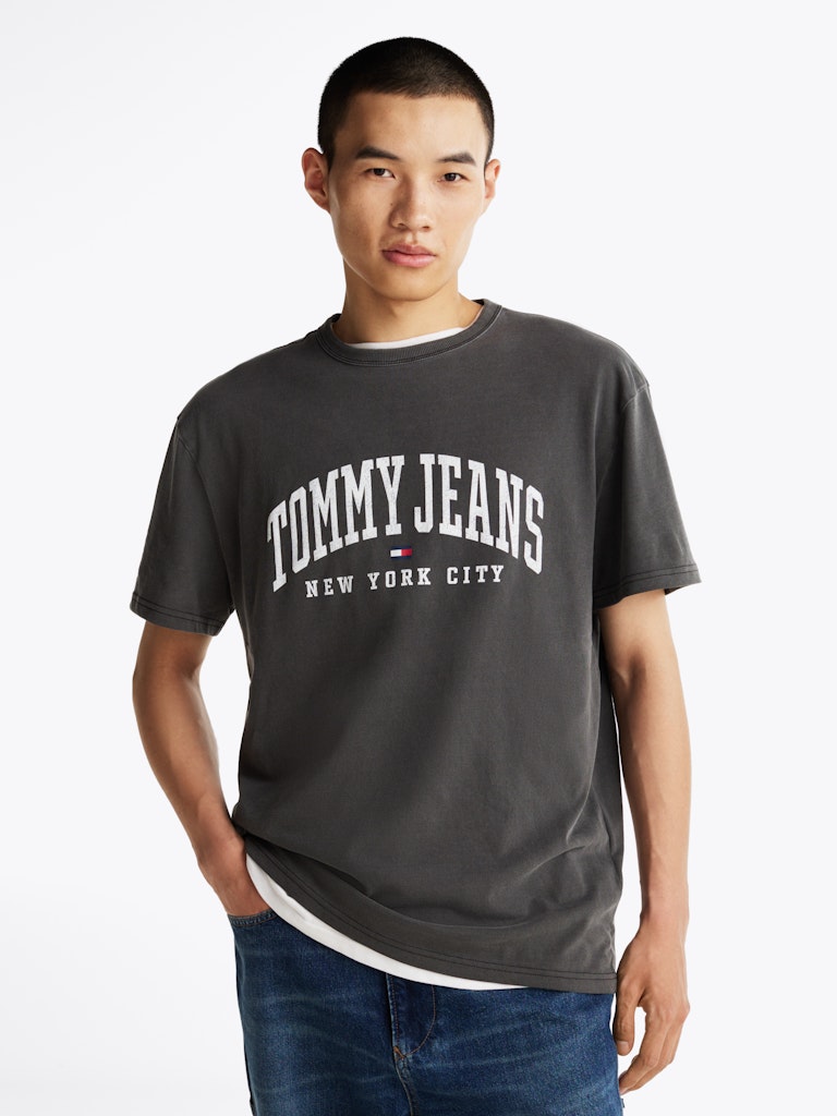 TJM REG ARC VARSITY WASHED TEE T-paita