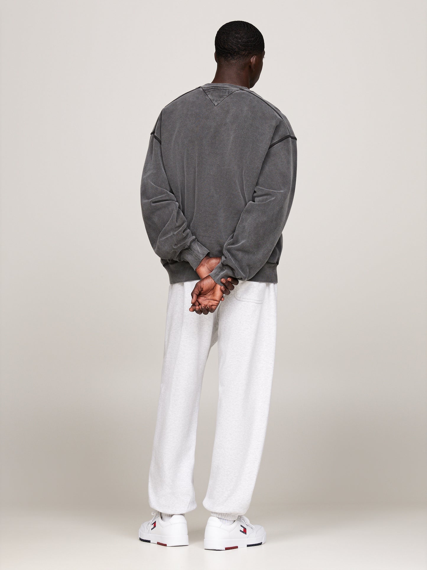 TJM RLX TJ GD VARSITY CREW Collegepaita