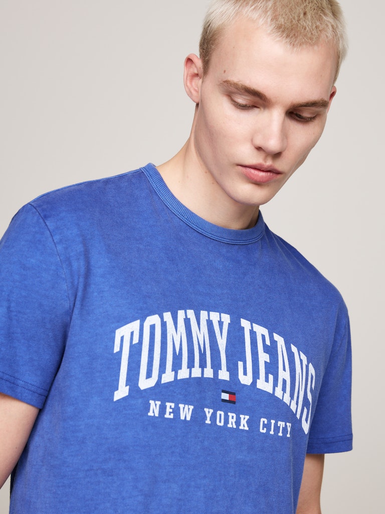 TJM REG ARC VARSITY WASHED TEE T-paita
