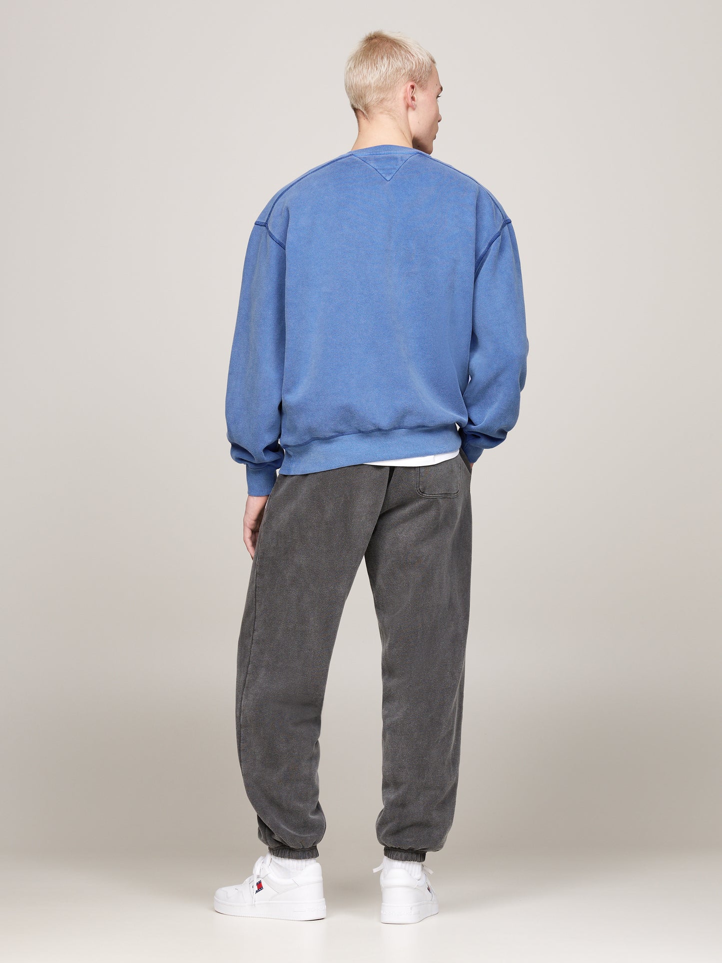 TJM RLX TJ GD VARSITY CREW Collegepaita