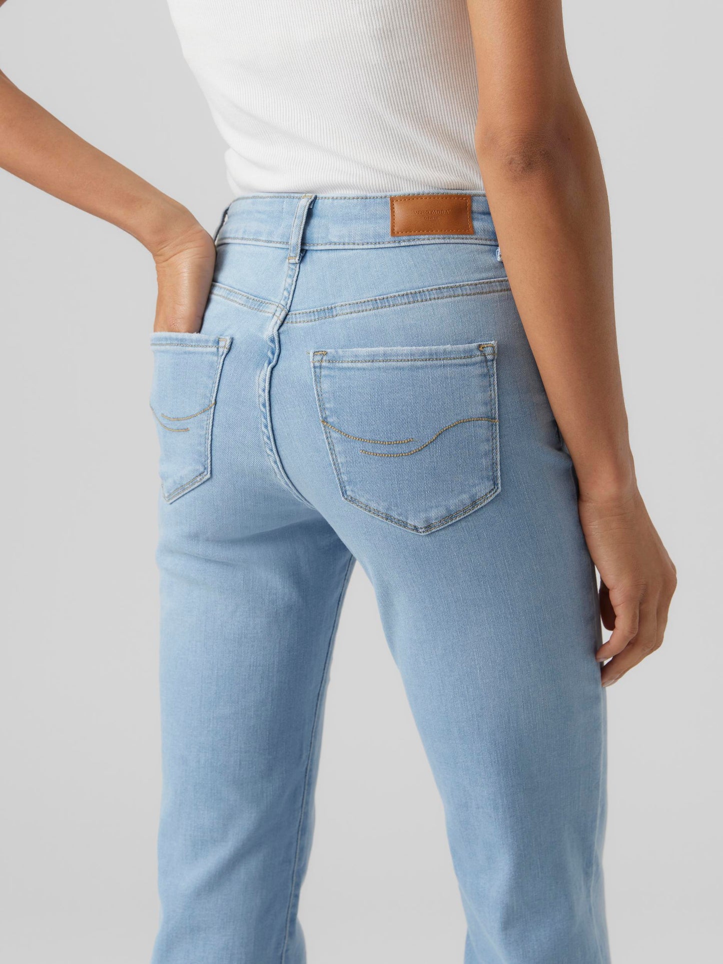 VMDAF MR STRAIGHT JEANS DO317 NOOS Farkut