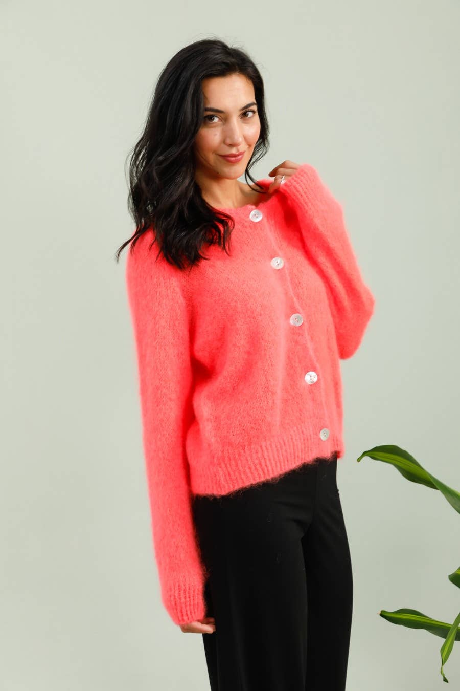 Round neck buttoned cardigan in 80% kid mohair: Beige / One size