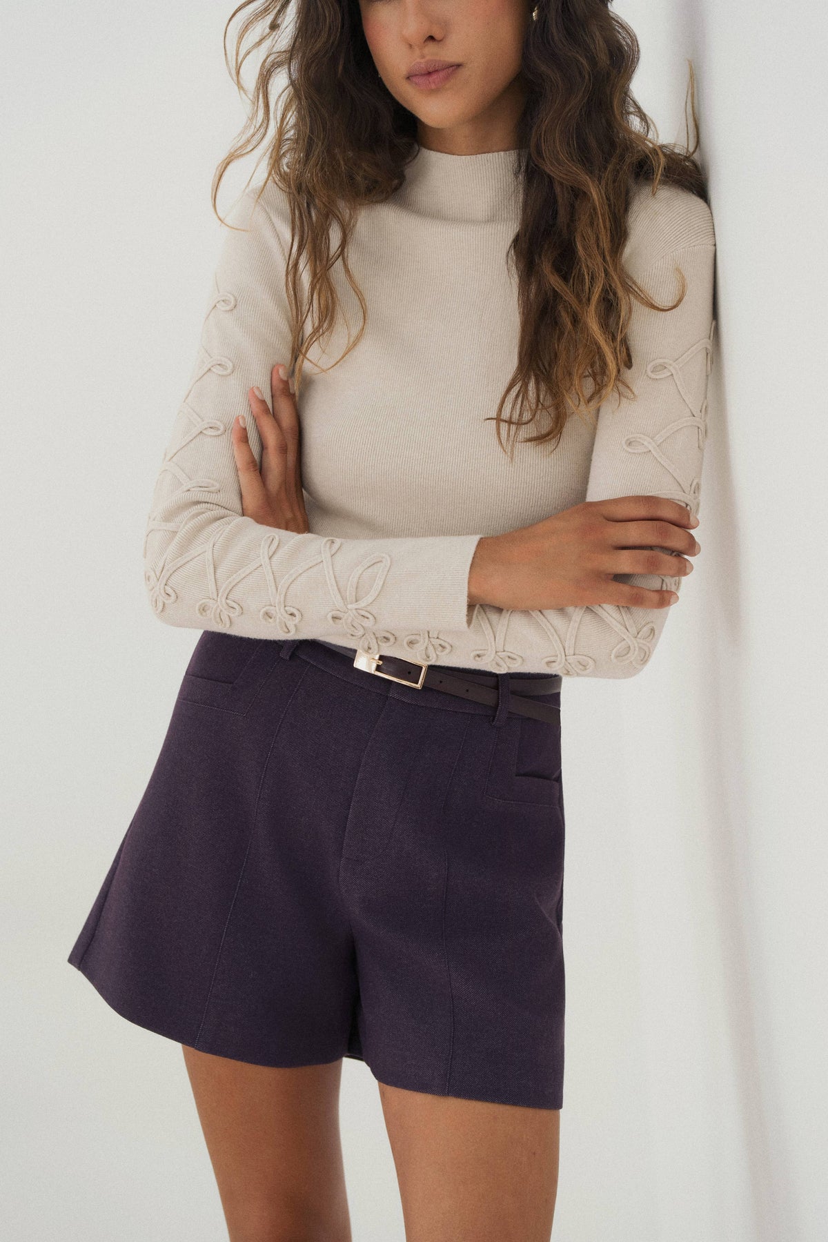 LULUMARY SWEATER WITH DECORATIVE SLEEVES Paita