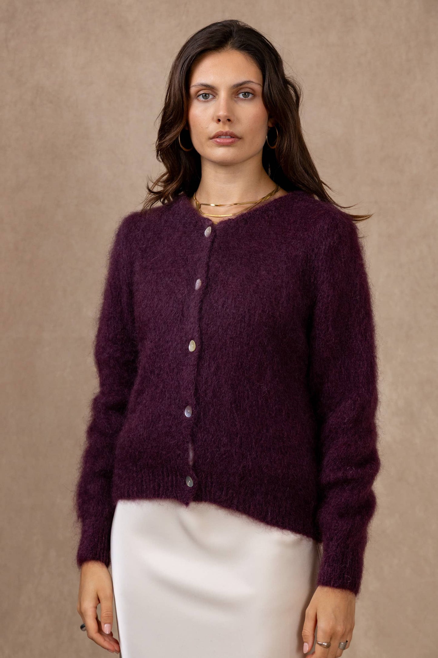 Round neck buttoned cardigan in 80% kid mohair: Beige / One size