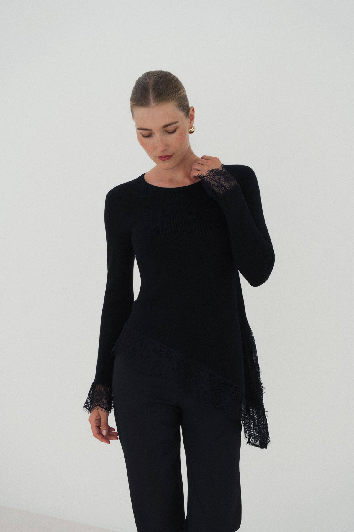 LULUMARY ASYMMETRIC SWEATER Paita