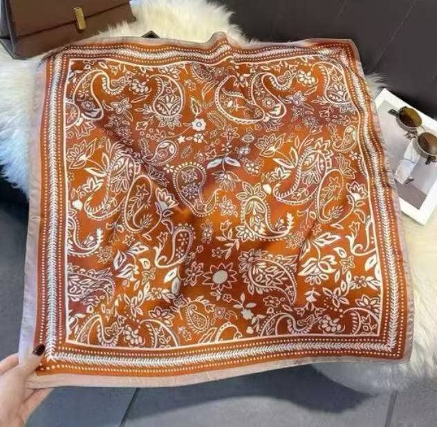 Polyester square scarf silk effect 70x70 paisley print: Brun