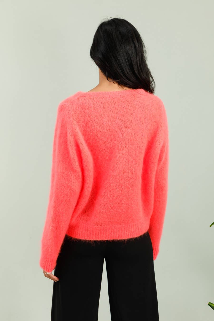 Round neck buttoned cardigan in 80% kid mohair: Beige / One size