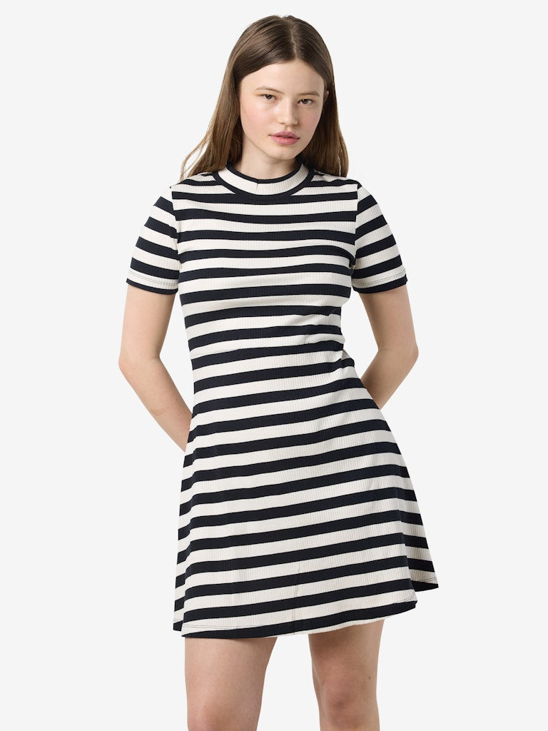 NMELINOR S/S SKATER DRESS Mekko