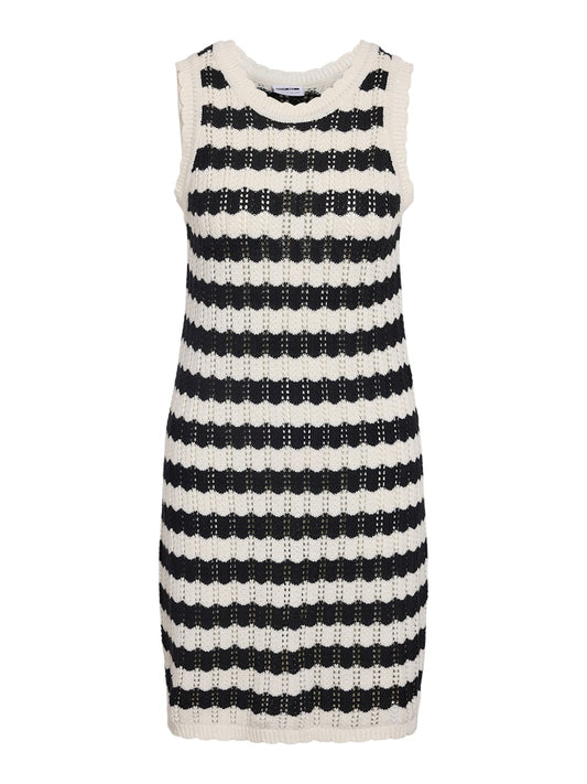 NMLAIKA S/L O-NECK KNIT DRESS FWD Mekko