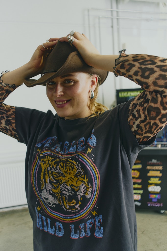 NMELIF L/S O-NECK TOP VIP CURVE Mesh-paita