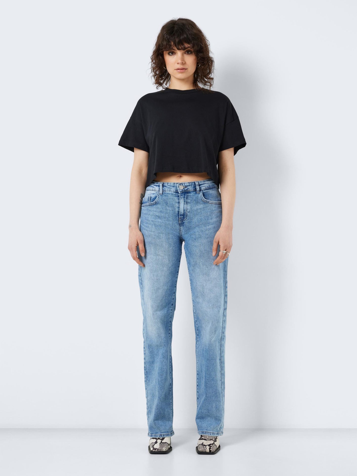 NMALENA S/S O-NECK SEMICROP TOP FWD NOOS T-paita