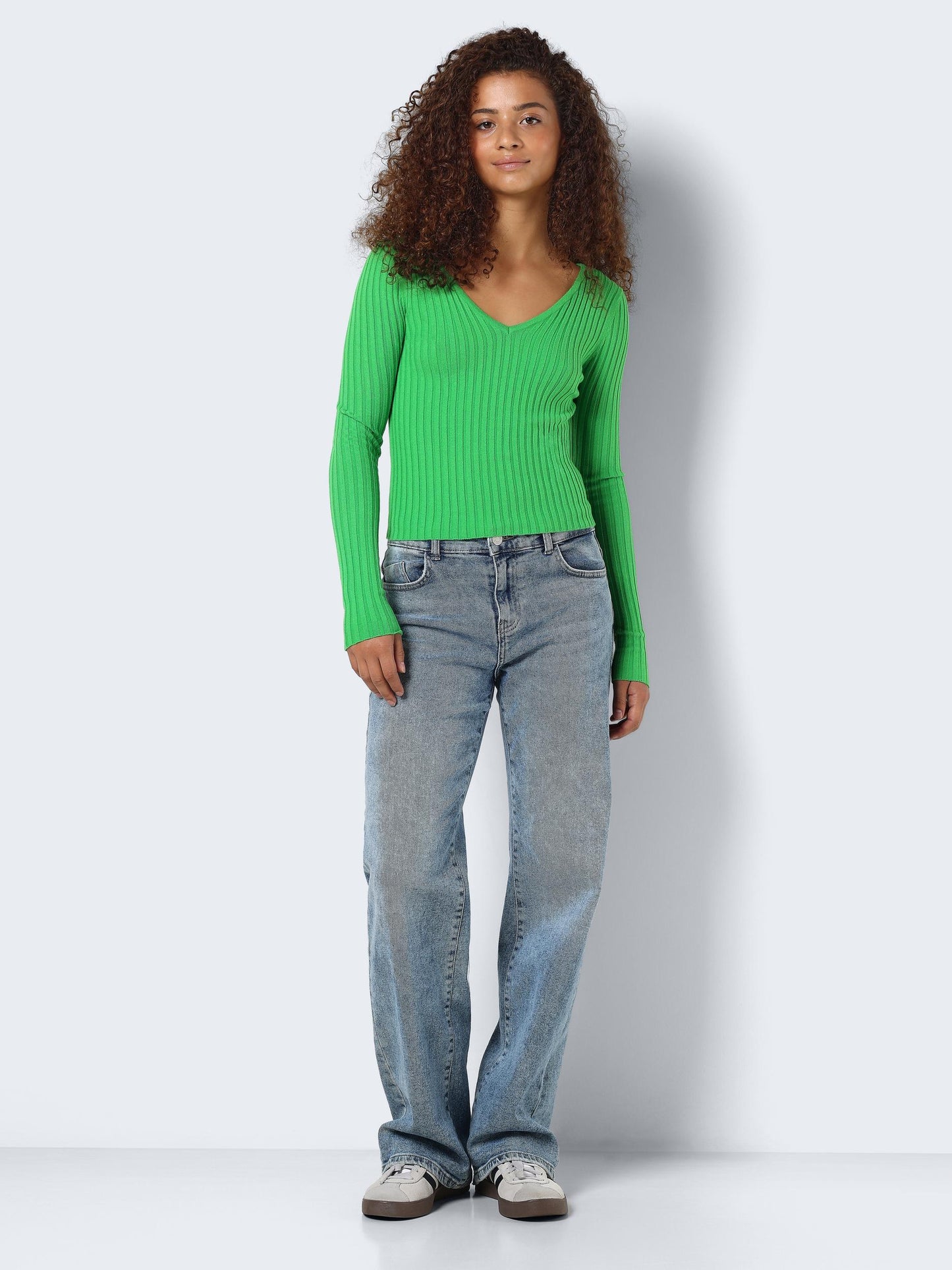 NMPERNILLE L/S V-NECK KNIT TOP FWD Neule