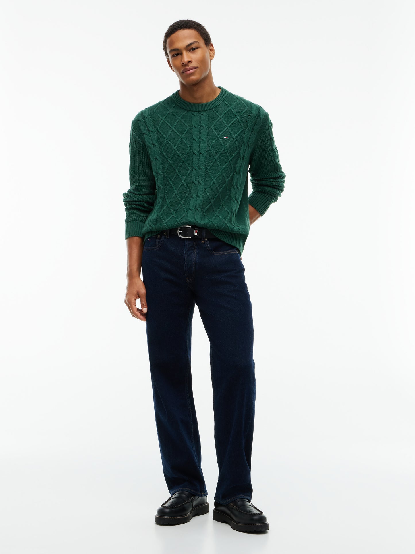 TJM REG CABLE KNIT SWEATER Neule