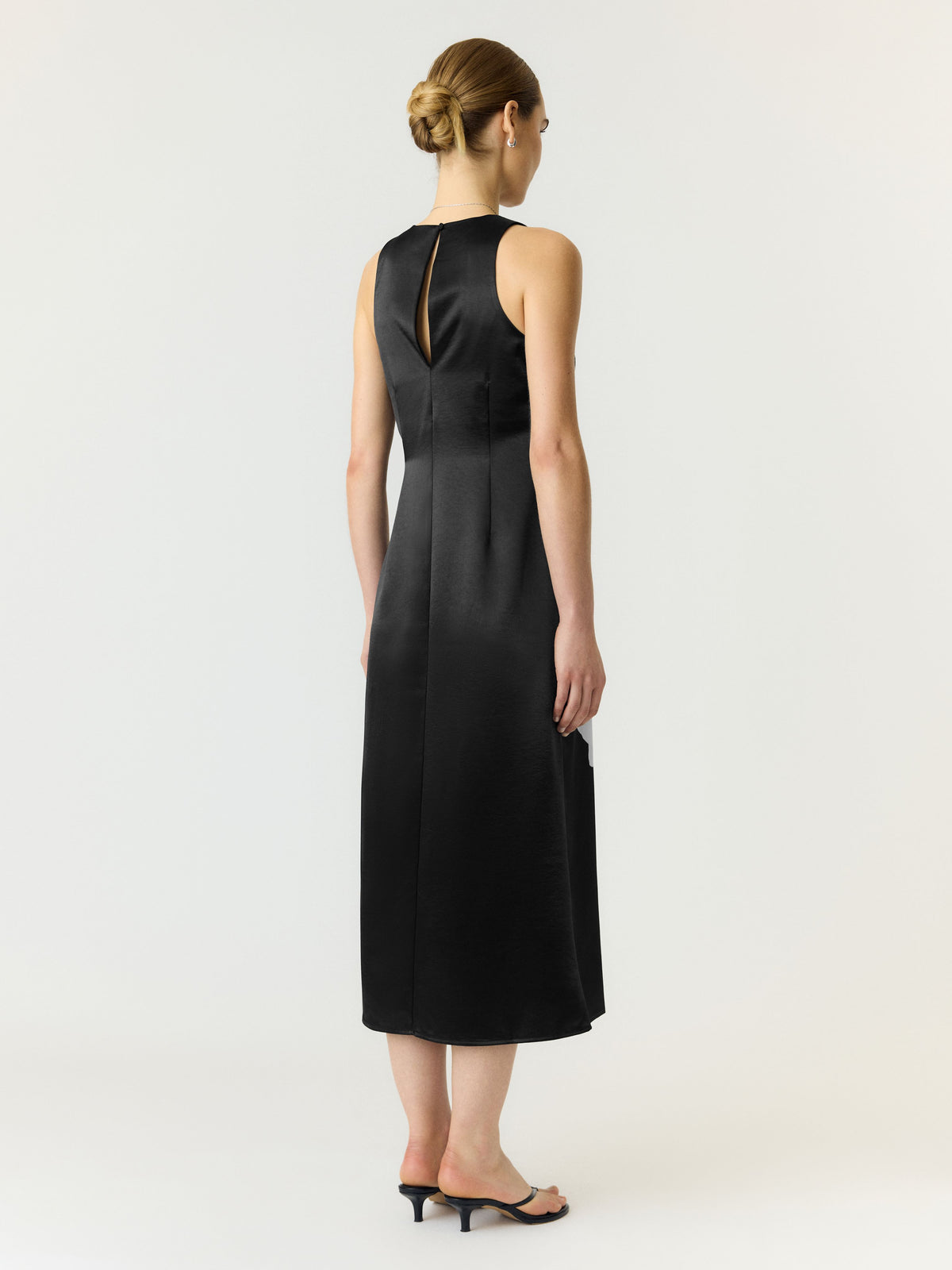 YASORCHIDA SATING LONG DRESS ANISE FLOWER-Mekko