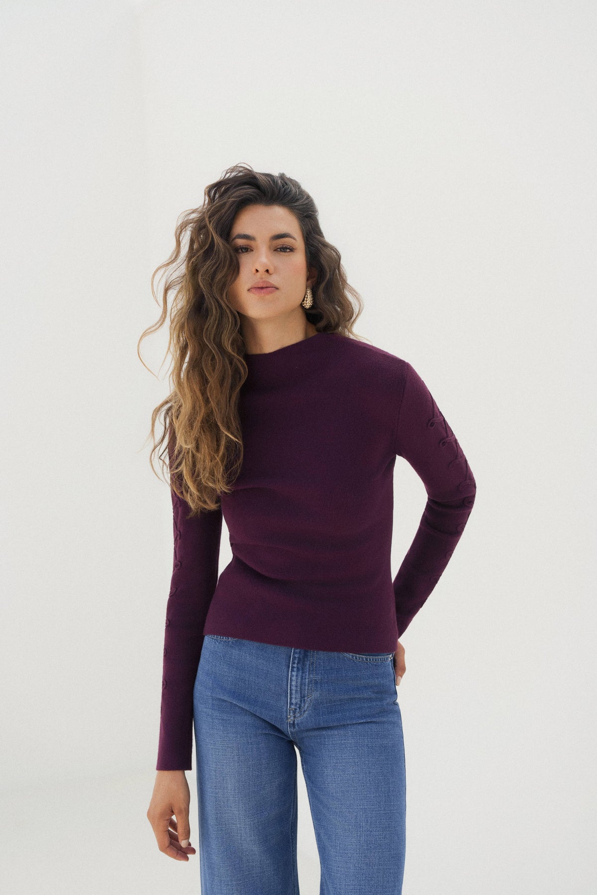 LULUMARY SWEATER WITH DECORATIVE SLEEVES Paita