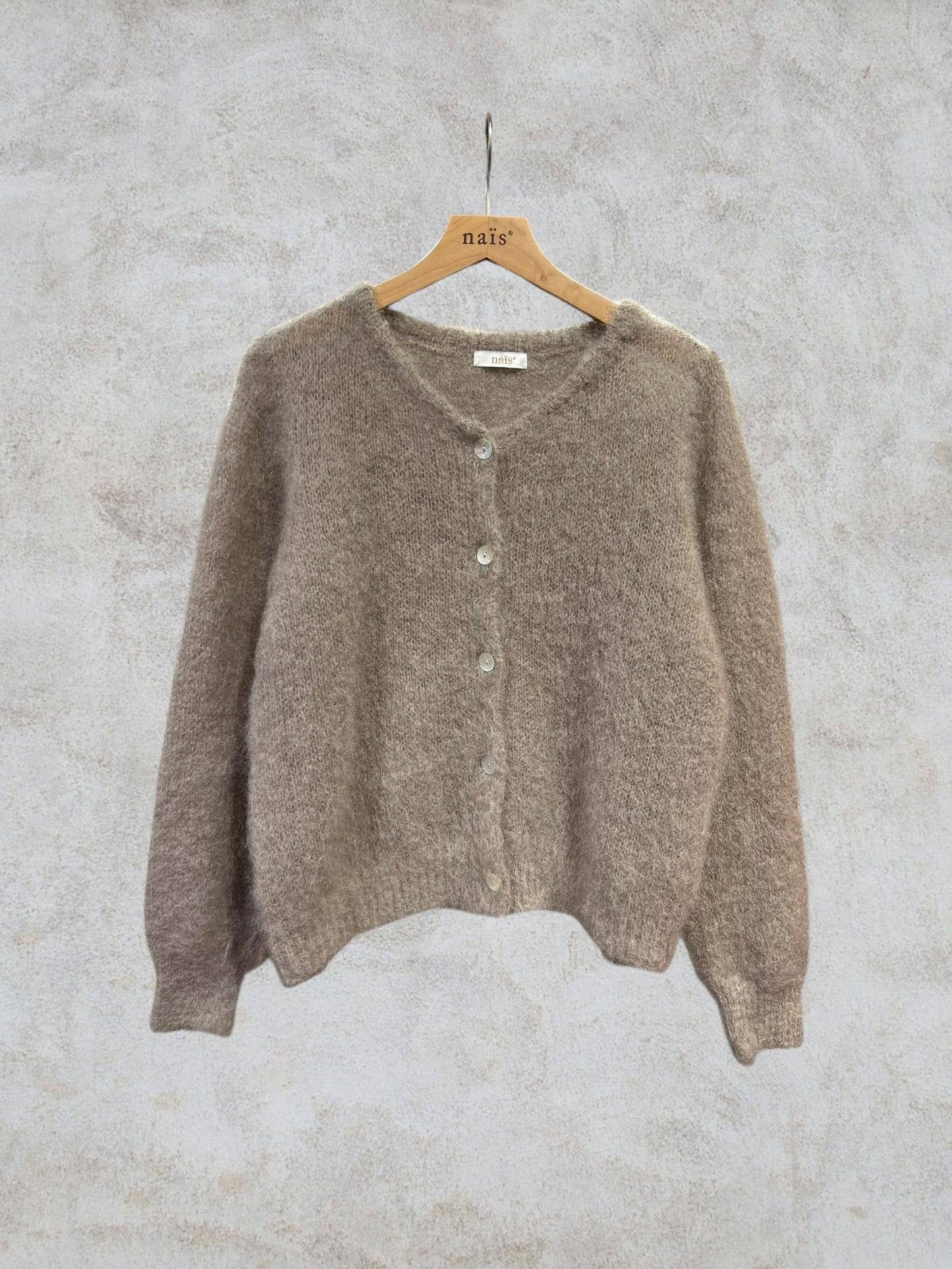 Round neck buttoned cardigan in 80% kid mohair: Beige / One size