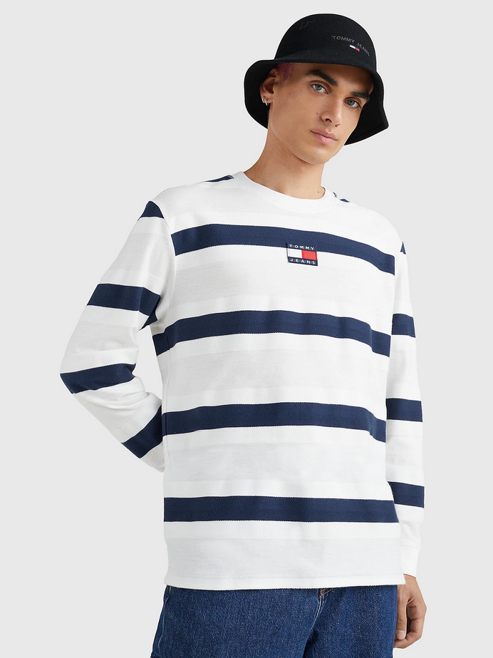 TJM RLXD TEXTURED BADGE TEE T-paita